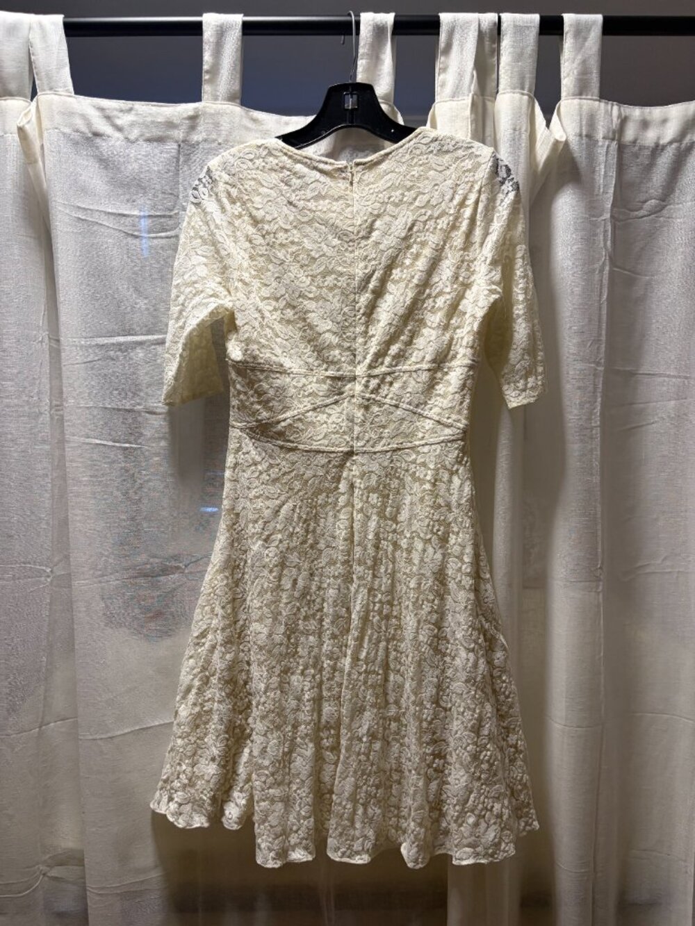 Z Spoke by Zac Posen — Ivory Allover Lace Fit & Flare Cocktail Dress (US 2) - Picture 3 of 3